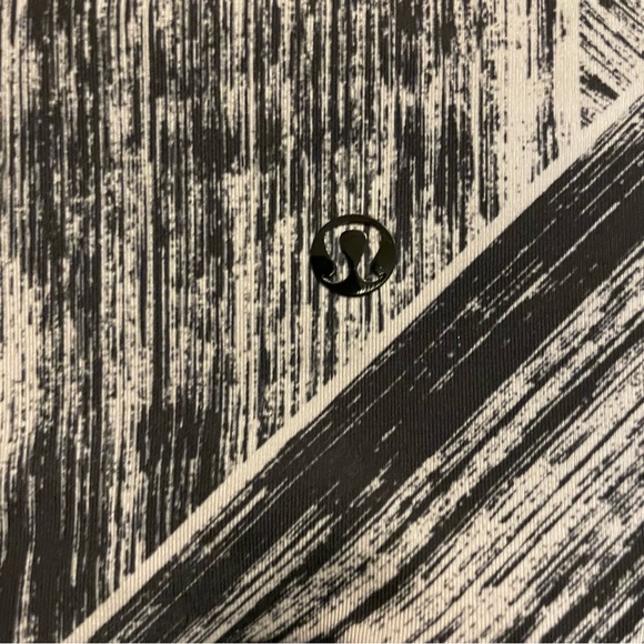 Lululemon Hot To Street Crop - Picture 7 of 9